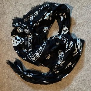 Alexander McQueen Scull Scarf